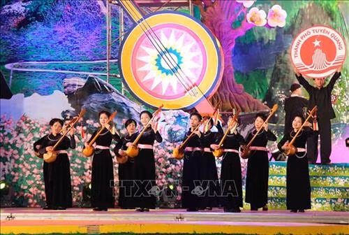 Liên hoan nghệ thuật hát Then đàn tính các dân tộc Tày - Nùng - Thái toàn quốc lần thứ 6. Ảnh: Thành Đạt – TTXVN
