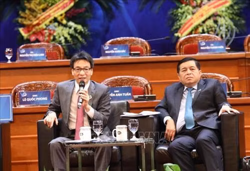 Phó Thủ tướng Vũ Đức Đam trả lời câu hỏi của đại biểu. Ảnh: Văn Điệp - TTXVN