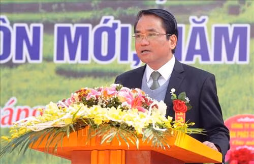 Đồng chí Lê Hồng Minh, Phó chủ tịch Ủy ban nhân dân tỉnh Sơn La phát biểu. Ảnh: Quang Quyết-TTXVN