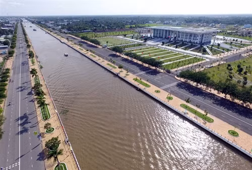 Hậu giang có hệ thống kênh rạch chằng chịt, giao nhau