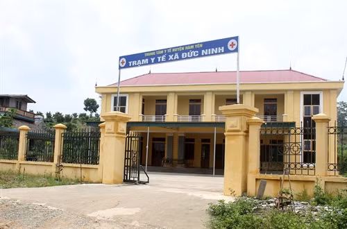 Cơ sở vật chất, trang thiết bị ở trạm y tế từng bước được nâng cấp đạt chuẩn quốc gia.