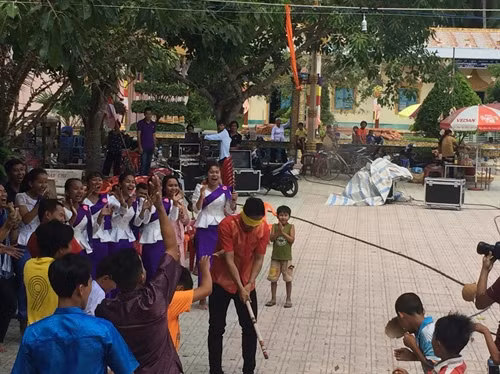Trò chơi đập nồi đất