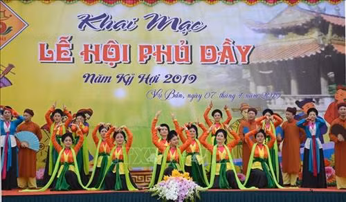 Tiết mục văn nghệ khai mạc Lễ hội Phủ Dầy năm 2019. Ảnh: Công Luật - TTXVN