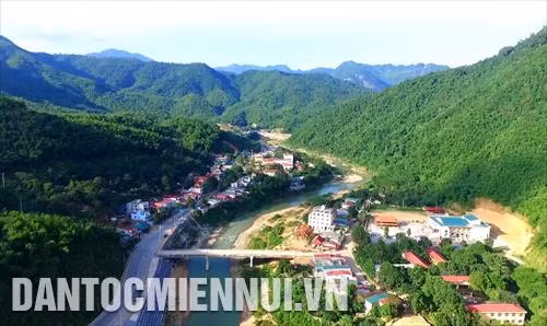 Huyện biên giới Quan Sơn (Thanh Hóa) hôm nay. Ảnh: Nguyễn Nam