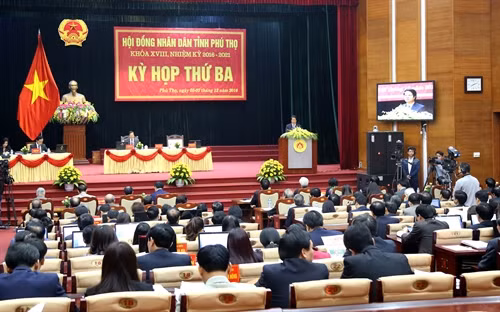 Quang cảnh kỳ họp thứ ba Hội đồng nhân dân tỉnh Phú Thọ khóa XVIII. Ảnh: Trung Kiên – TTXVN