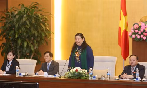 Phó Chủ tịch Quốc hội Tòng Thị Phóng phát biểu tại buổi gặp mặt. Ảnh: Phương Hoa – TTXVN