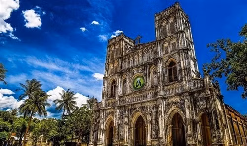 Phú Yên đâu chỉ có hoa vàng, cỏ xanh ảnh 5