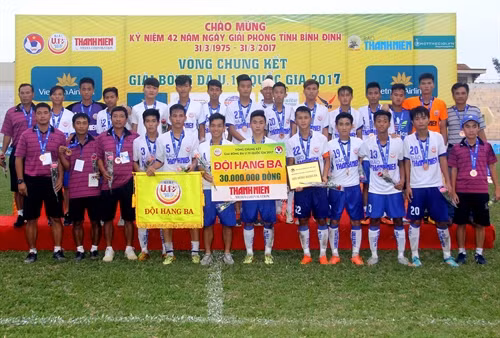 Đội U19 Huế đạt giải 3. Ảnh: Nguyên Linh-TTXVN