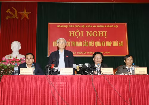 Tổng Bí thư Nguyễn Phú Trọng phát biểu tại buổi tiếp xúc cử tri xã Cổ Loa, huyện Đông Anh. Ảnh : Trí Dũng – TTXVN