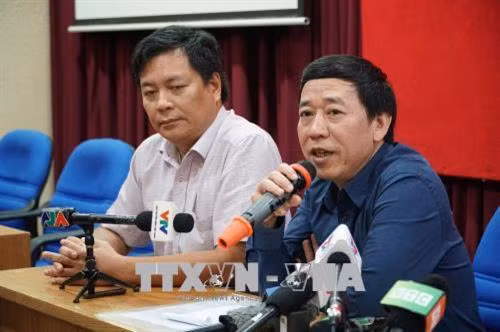 Ông Nguyễn Đức Vinh, Vụ trưởng Vụ chăm sóc sức khỏe bà mẹ trẻ em (Bộ Y tế) trả lời báo chí. Ảnh: Phương Vy-TXVN.