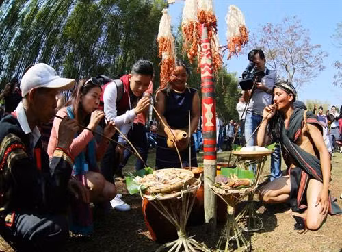 Đậm đà bản sắc văn hóa trong lễ bắc máng nước của người Xơ Đăng- Xơ teng ảnh 3