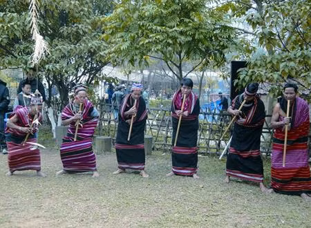 Đinh tút âm vang giữa đài ngàn Tây Nguyên