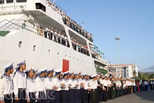 Thẳng tiến Trường Sa ảnh 1