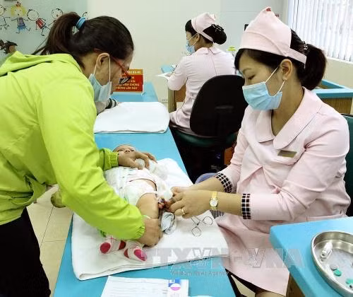 Vắc xin tiêm chủng mở rộng được bảo quản nghiêm ngặt ảnh 1
