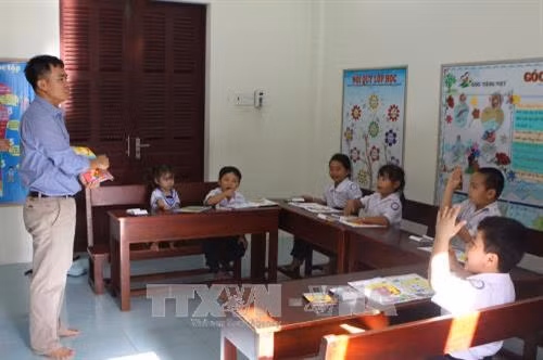 Nâng cao chất lượng giáo dục cho trẻ em tại huyện đảo Trường Sa. Ảnh: Dương Giang-TTXVN