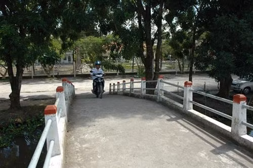 Cầu bê tông được xây bằng nguồn vốn huy động từ nhân dân ở TP.Cần Thơ . Ảnh :dangcongsan.vn