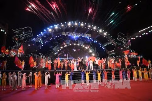 Quang cảnh đêm hội. Ảnh: Nguyễn Hoàng -TTXVN