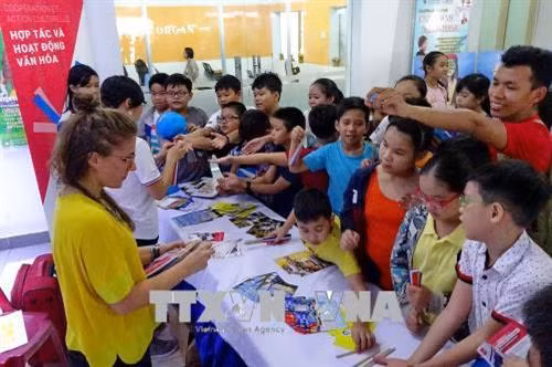 Các em học sinh tham dự hoạt động Tuần lễ văn hóa hữu nghị Việt Nam – Pháp năm 2018. Ảnh : Thế Anh-TTXVN