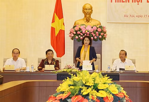 Chủ tịch Quốc hội Nguyễn Thị Kim Ngân chủ trì phiên họp thứ 7 Hội đồng Bầu cử Quốc gia. Ảnh: Trọng Đức - TTXVN