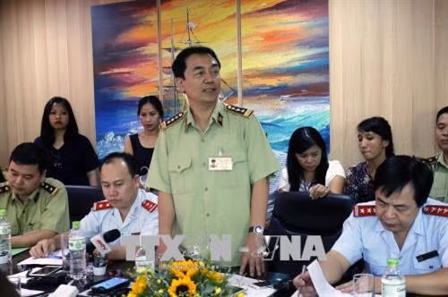 Ông Trần Hùng - Phó Cục trưởng Cục Quản lý Thị trường phát biểu tại Công ty Cổ phần Con Cưng. Ảnh: Hoàng Hải-TTXVN