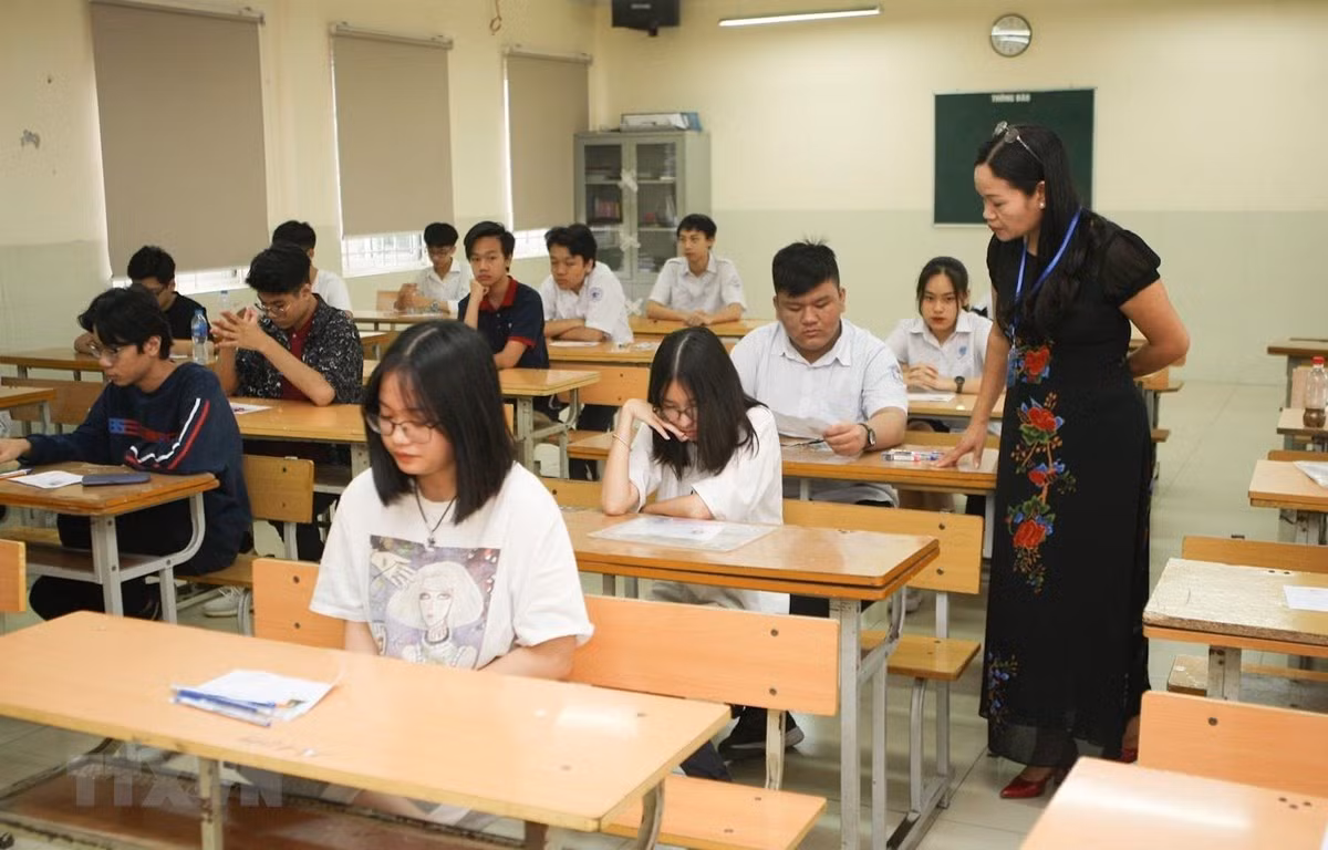 Tuyển sinh lớp 10 tại Hà Nội: Học sinh được đăng ký nguyện vọng ở nơi cư trú thực tế ảnh 1