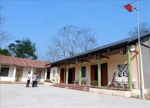 Nhà văn hóa thôn Hoắc, xã Thái Bình mới được xây dựng. Ảnh: Quang Đán - TTXVN