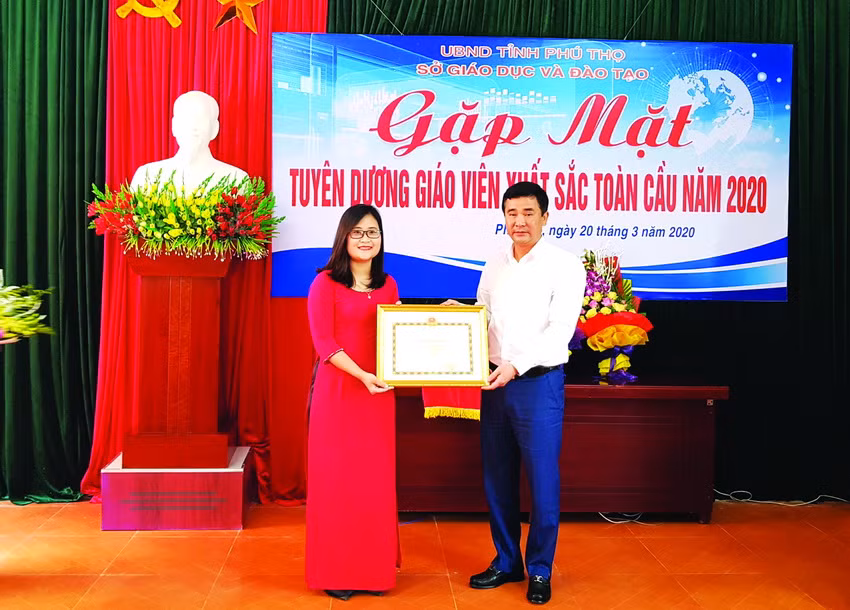 Cô giáo Mường với tiết học tiếng Anh xuyên biên giới ảnh 3