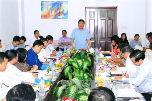 Bí thư Thành ủy Đinh La Thăng phát biểu tại buổi làm việc với Trường Đại học Y khoa Phạm Ngọc Thạch. Ảnh: Mạnh Linh - TTXVN