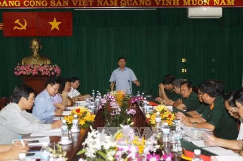 Bí thư Thành ủy Đinh La Thăng phát biểu tại buổi làm việc với cán bộ Khu di tích lịch sử Địa Đạo Củ Chi. Ảnh: Thanh Vũ - TTXVN