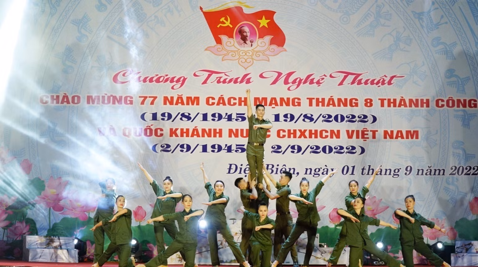Điện Biên: Chương trình nghệ thuật chào mừng Quốc khánh ảnh 1 Điện Biên: Chương trình nghệ thuật chào mừng Quốc khánh ảnh 1