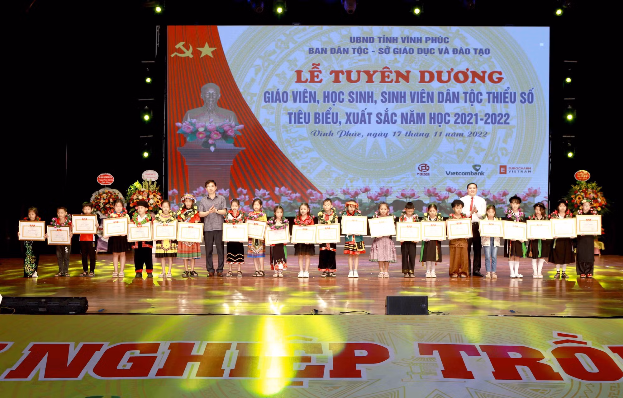 Vĩnh Phúc: Tuyên dương giáo viên, học sinh, sinh viên dân tộc thiểu số tiêu biểu ảnh 4