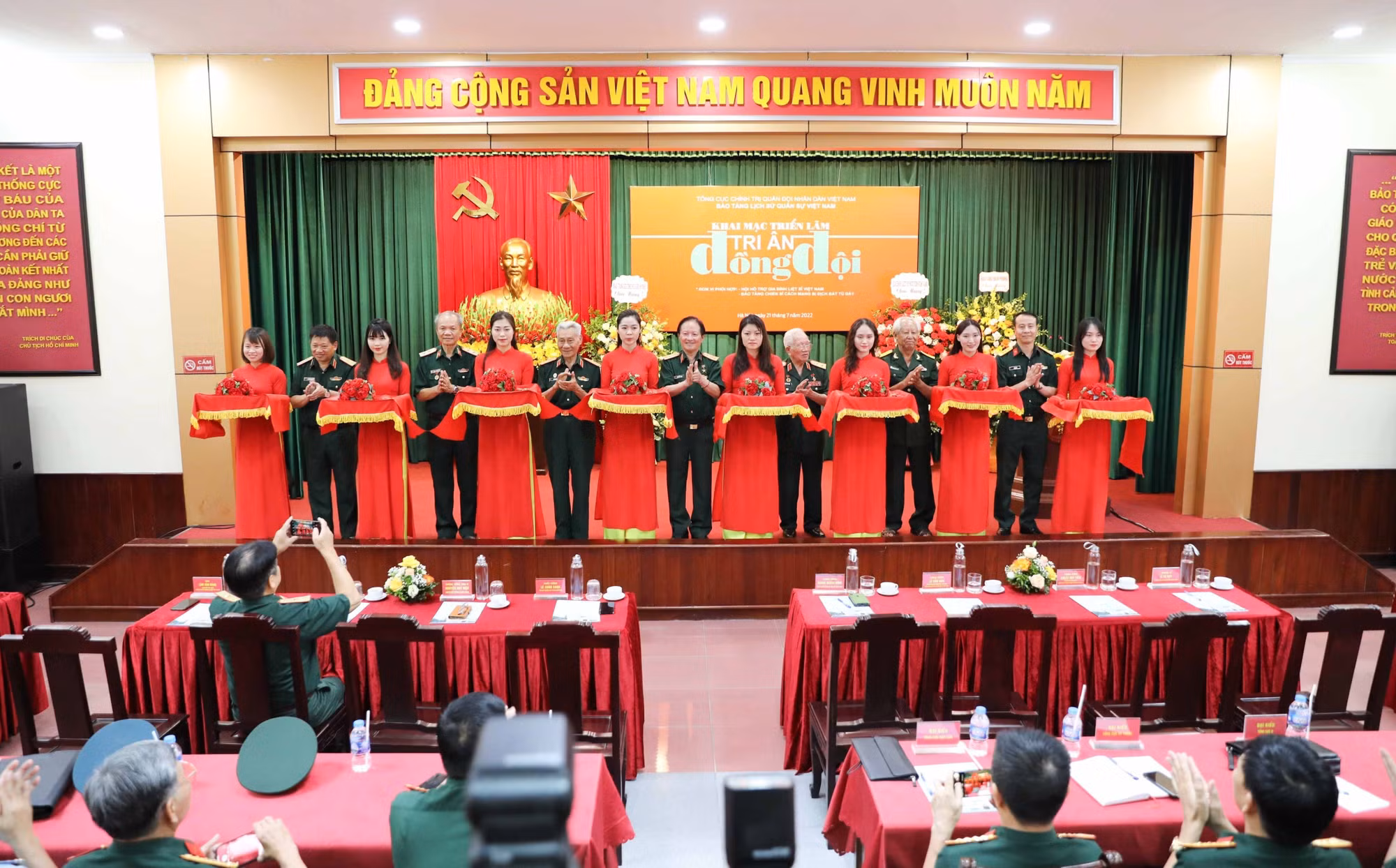 75 năm Ngày Thương binh - Liệt sỹ: Nhiều hiện vật lần đầu được giới thiệu tại triển lãm “Tri ân đồng đội” ảnh 1