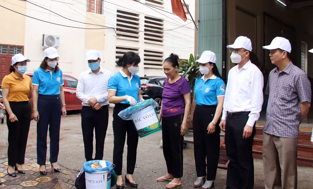 Phát huy vai trò của phụ nữ Bắc Giang tham gia bảo vệ môi trường ảnh 1