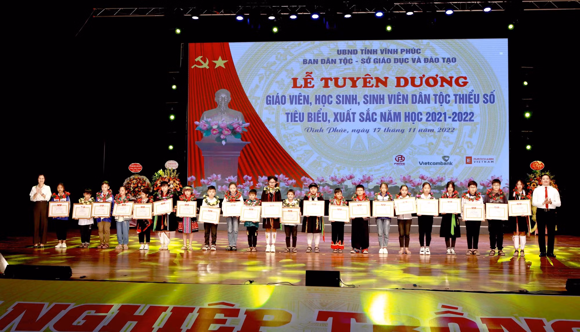 Vĩnh Phúc: Tuyên dương giáo viên, học sinh, sinh viên dân tộc thiểu số tiêu biểu ảnh 3