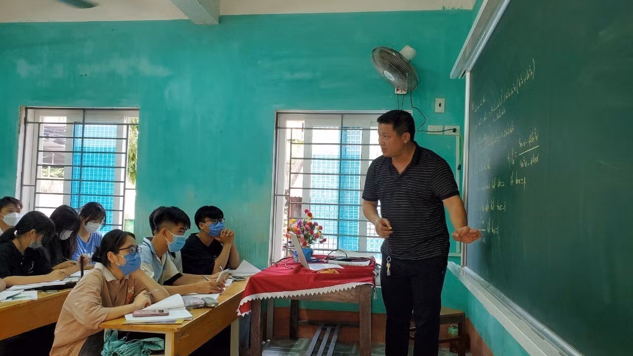 Lớp học trường làng có 100% học sinh đỗ đại học nguyện vọng 1 ảnh 2