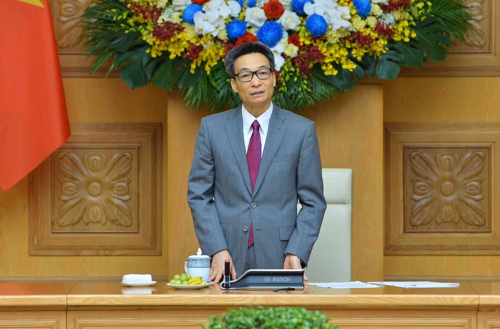 Phó Thủ tướng Vũ Đức Đam gặp mặt giáo viên tiêu biểu dự chương trình “Chia sẻ cùng thầy cô” ảnh 2