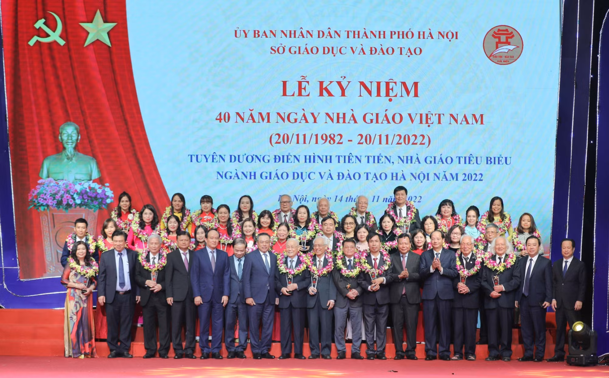 Nhân Ngày Nhà giáo Việt Nam 20/11: Tuyên dương các điển hình tiên tiến, nhà giáo mẫu mực Thủ đô ảnh 3