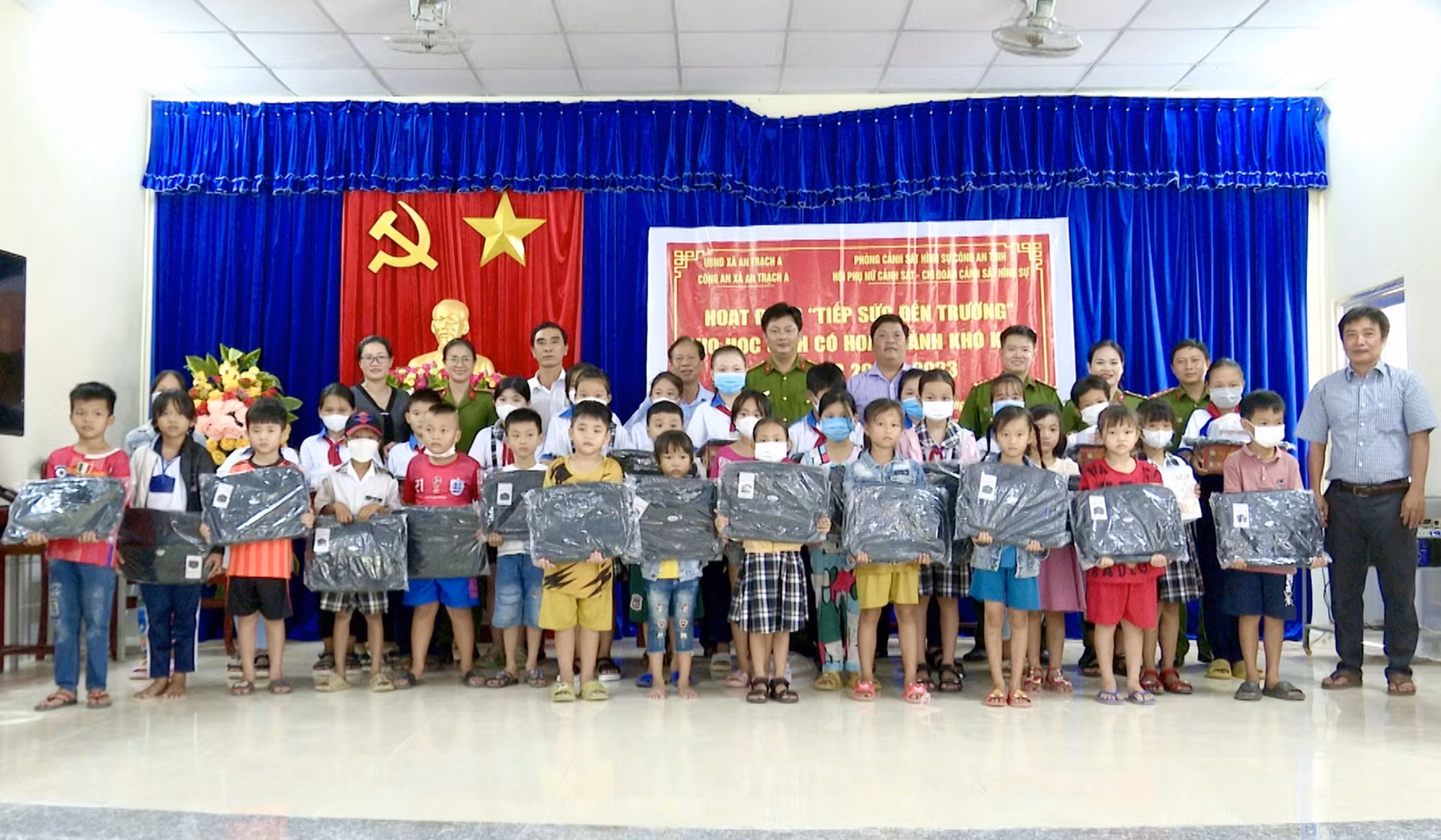 Bạc Liêu triển khai các hoạt động vui Tết Trung thu cho trẻ em nghèo, vùng đồng bào dân tộc ảnh 1