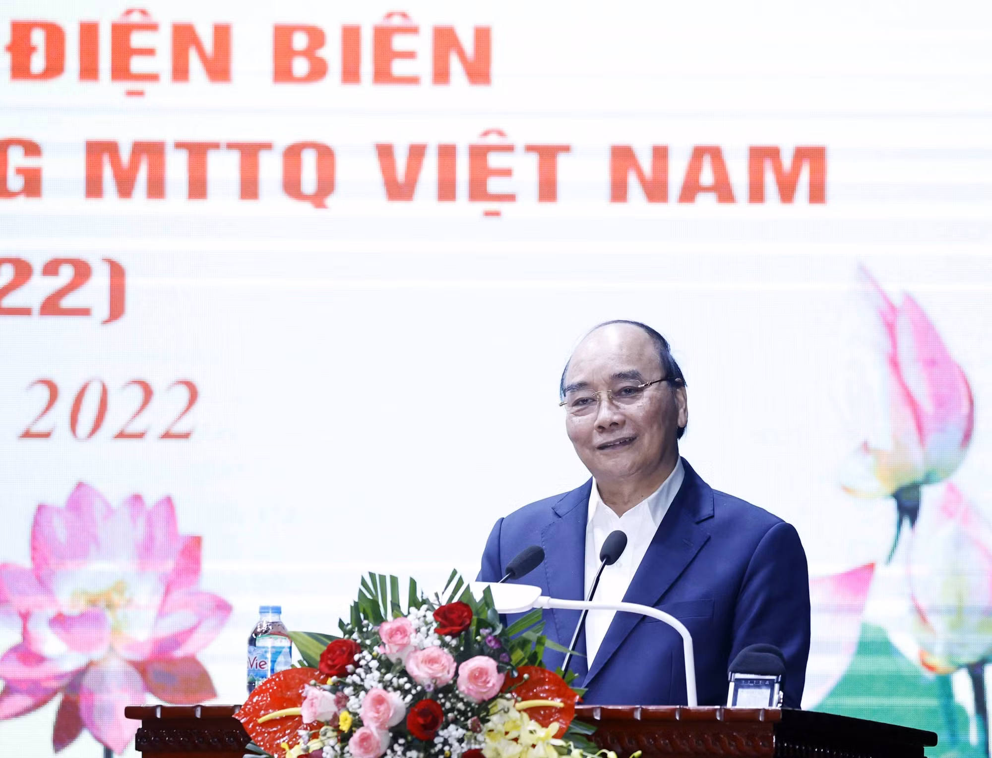 Chủ tịch nước Nguyễn Xuân Phúc dự Ngày hội Đại đoàn kết toàn dân tộc tại phường Điện Biên, Hà Nội ảnh 2