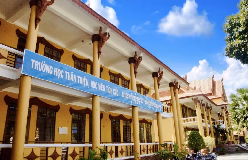 Khai giảng các lớp đào tạo tiếng Khmer năm 2022 cho công chức, viên chức tỉnh Sóc Trăng ảnh 1