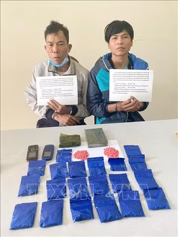 Điện Biên: Bắt giữ hai đối tượng, thu hai bánh heroin và 4.000 viên ma túy tổng hợp ảnh 1 Điện Biên: Bắt giữ hai đối tượng, thu hai bánh heroin và 4.000 viên ma túy tổng hợp ảnh 1