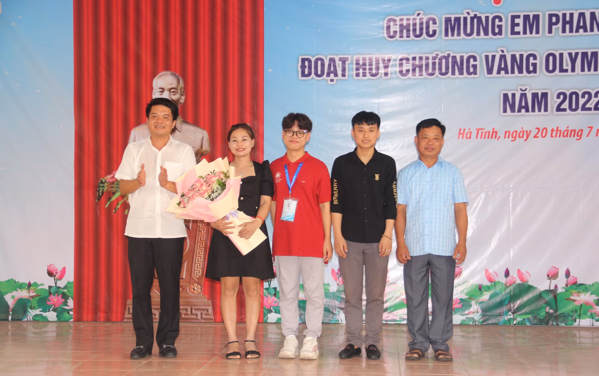 Hành trình chạm tới Huy chương Vàng Olympic Hóa học quốc tế của cậu học trò miền núi Hương Sơn ảnh 3