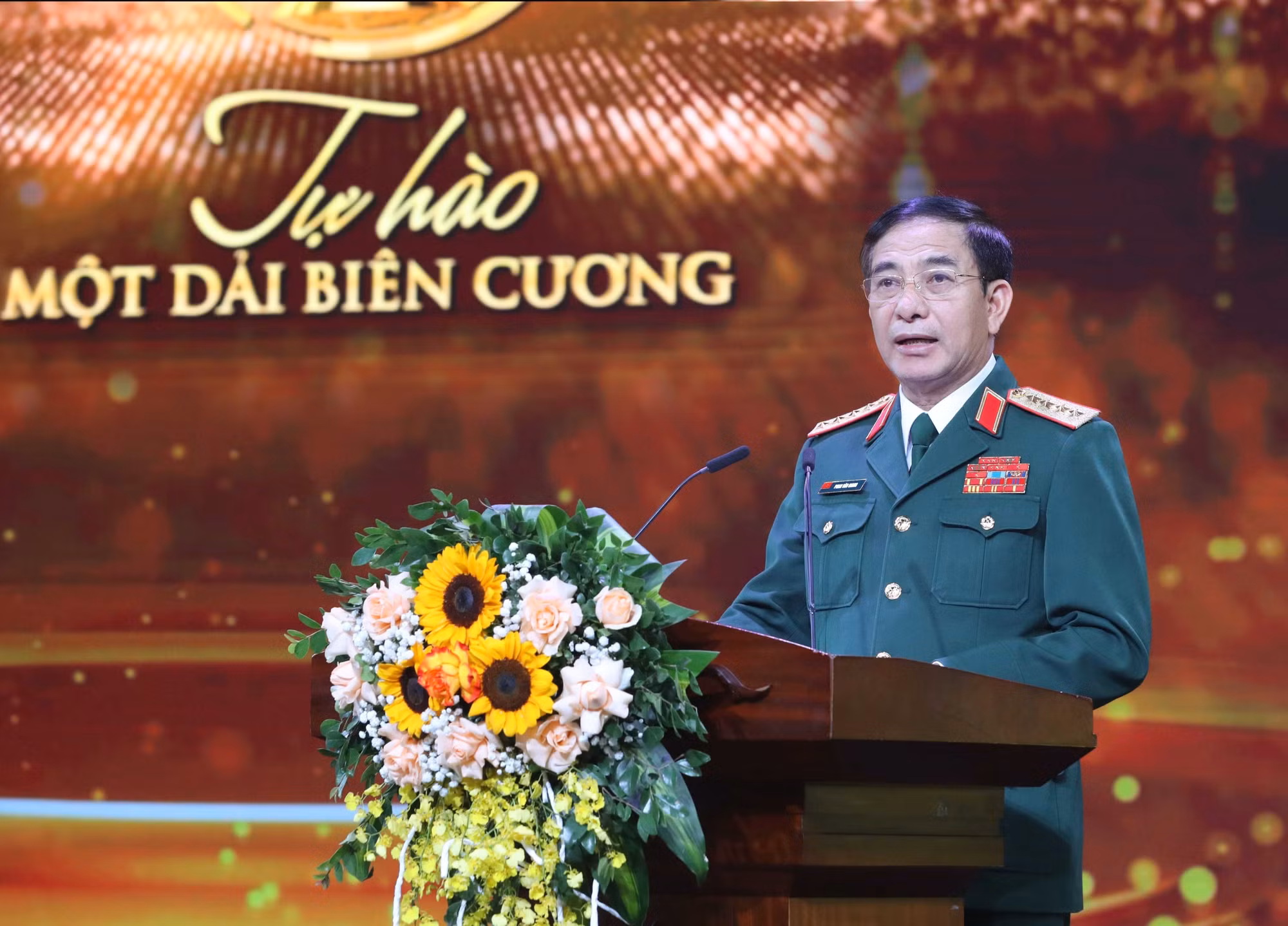 Trao giải Cuộc thi và triển lãm ảnh nghệ thuật cấp quốc gia “Tự hào một dải biên cương” ảnh 3