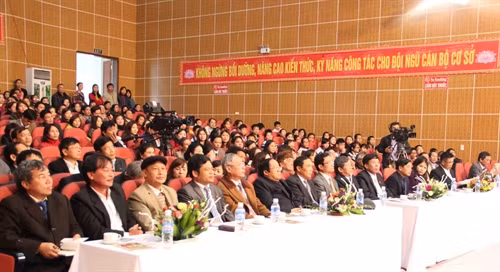 Các đại biểu tham dự Ngày thơ Việt Nam lần thứ 14 tại huyện Can Lộc, Hà Tĩnh. Ảnh: Hoàng Ngà- TTXVN