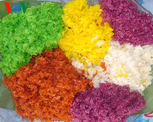 Các loại xôi màu sau khi đồ chín.
