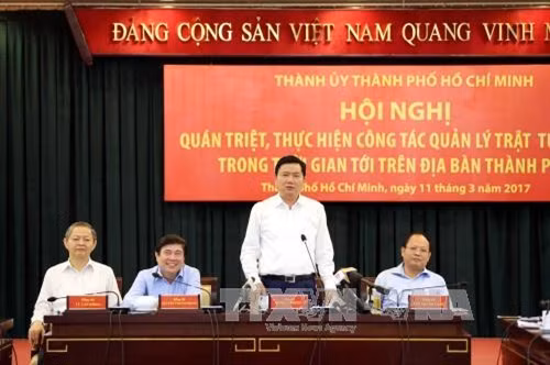 Bí thư Thành ủy Đinh La Thăng phát biểu chỉ đạo hội nghị. Ảnh: Thanh Vũ -TTXVN