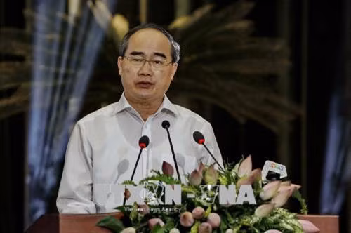 Đồng chí Nguyễn Thiện Nhân, Ủy viên Bộ Chính trị, Bí thư Thành ủy Thành phố Hồ Chí Minh phát biểu tại buổi họp mặt. Ảnh: Thế Anh - TTXVN