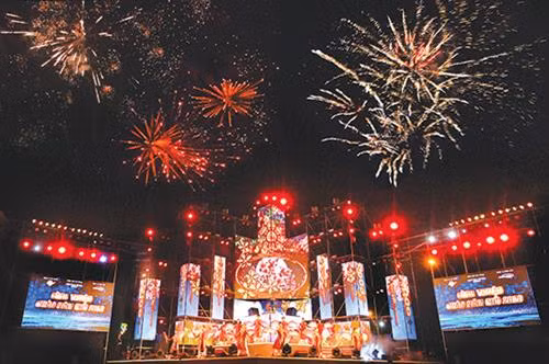 Chương trình nghệ thuật chào mừng năm mới 2020 tại tỉnh Bình Thuận. Nguồn ảnh: Báo Bình Thuận