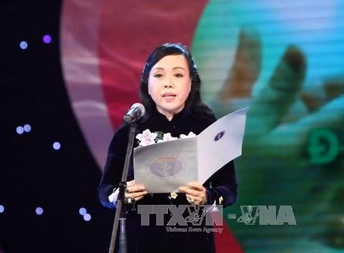 Tăng giá dịch vụ y tế: Người nghèo, người có thẻ bảo hiểm được lợi ảnh 1