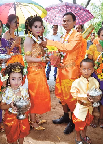 Cô dâu đón chú rể